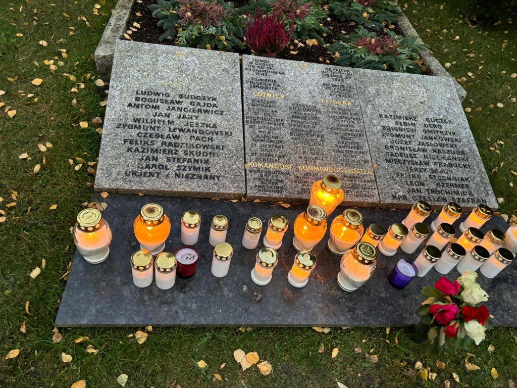 Dzień Wszystkich Świętych na cmentarzu Vestre Gravlund